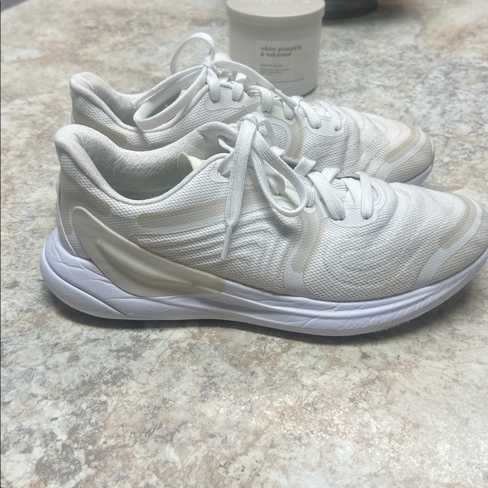 Lululemon White and Cream Sneakers blissfeel 2 - Picture 4 of 5